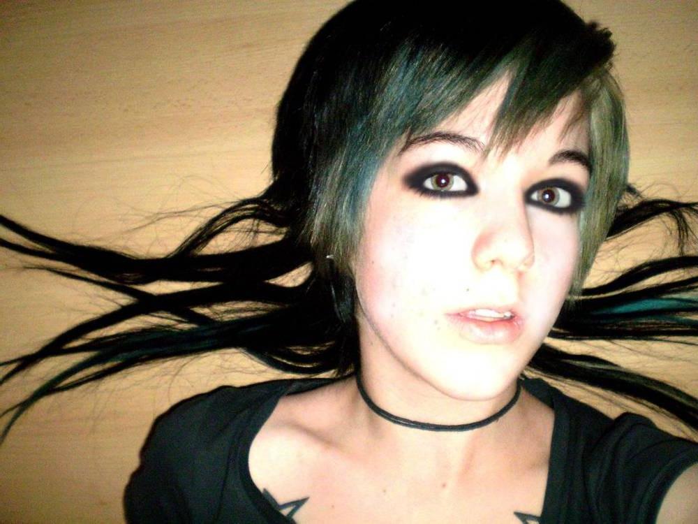 12P Alternative Emo Girls
