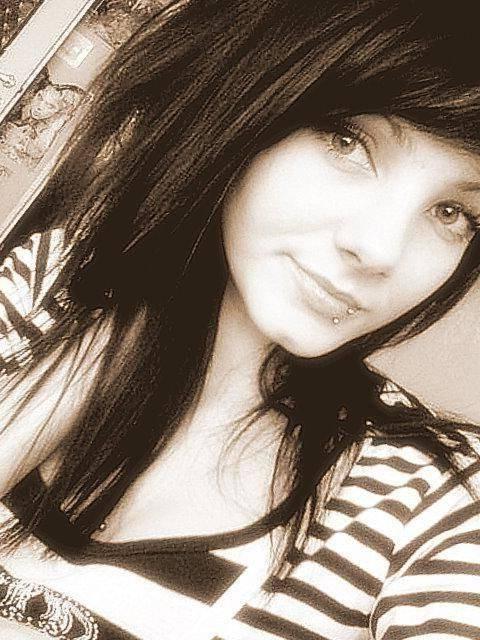 12P Sexy emo beauties are really lickable