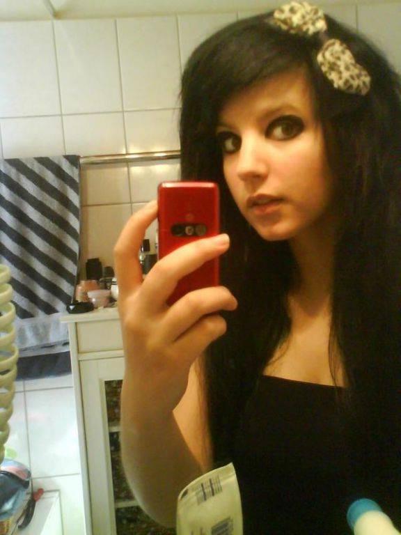 12P Sexy emo beauties are really lickable