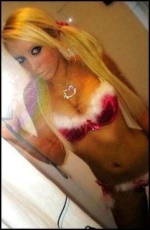 12P Emo Scene Girls are definitely horny 