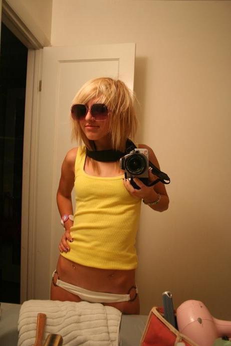 12P Emo Scene Girls are definitely horny 