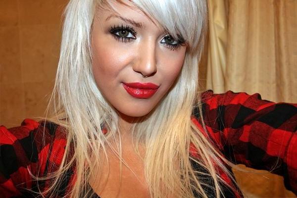 12P Emo Scene Girls are definitely horny 
