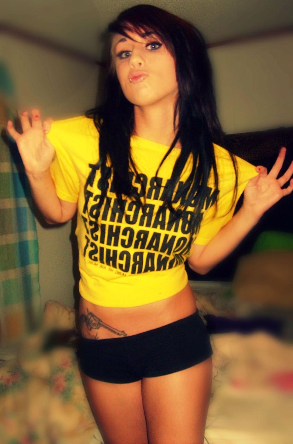 12P Emo Scene Girls are definitely horny 
