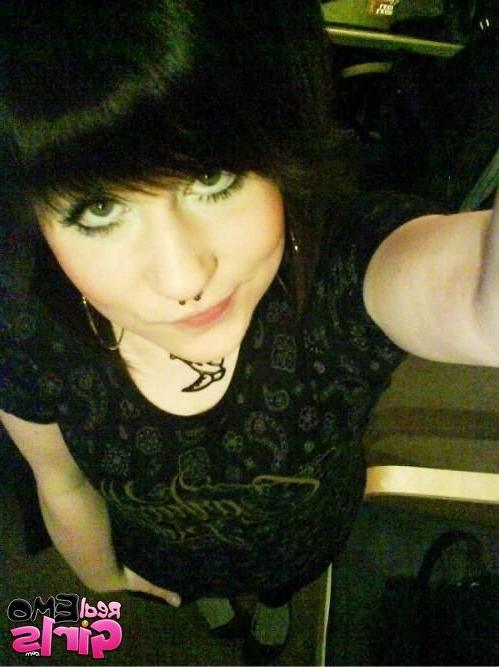 10P Amateur emo girl getting topless