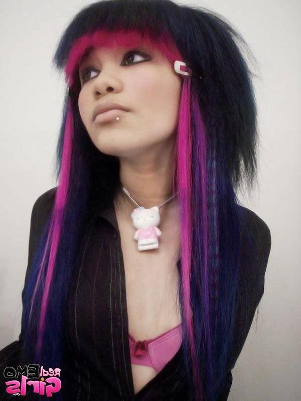 10P Amateur emo girl getting topless