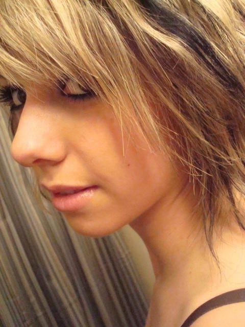 12P Self shooting emo blonde looking hot
