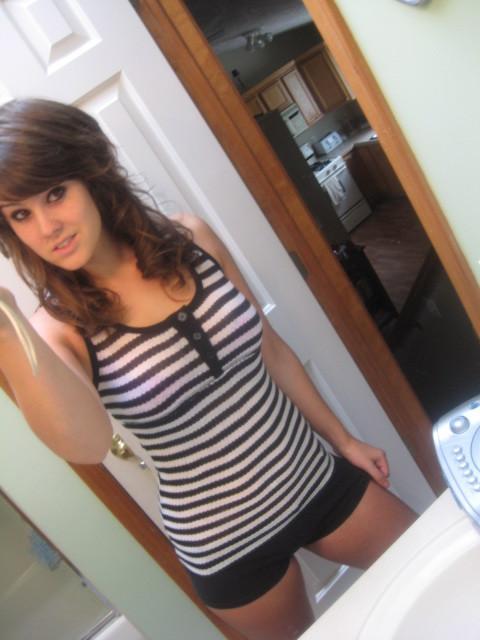 12P Amateur and dirty emo pics