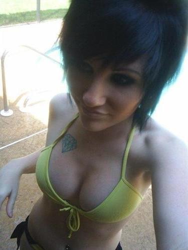 12P Amateur and dirty emo pics