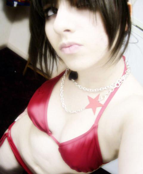 12P Amateur and dirty emo pics