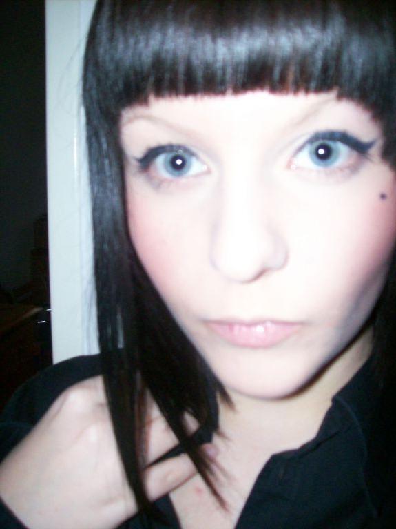 10P Emo chicks having great fun making some porn