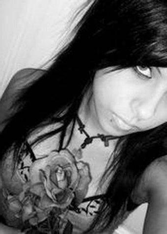 10P Emo chicks having great fun making some porn