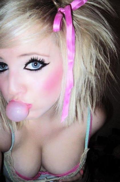 15P Emo teen selfshot pics