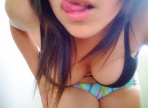 15P Emo teen selfshot pics