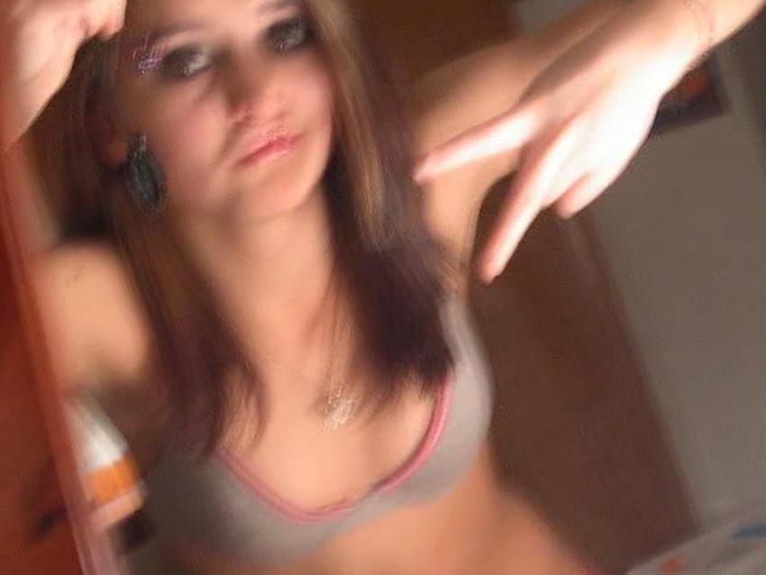 15P Cute amateur emo girlfriend teasing on cam