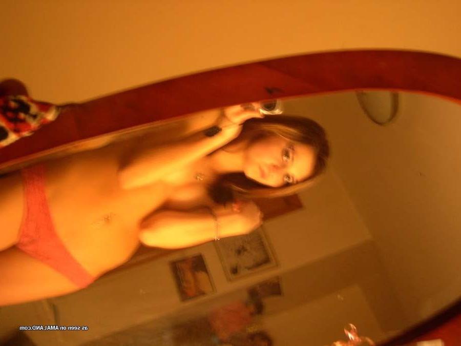 15P Cute amateur emo girlfriend teasing on cam