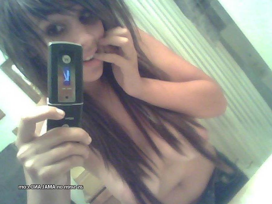 15P Real amateur emo girlfriends teasing on cam