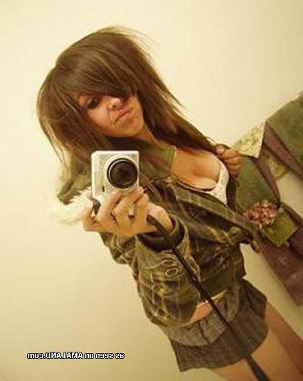 15P Real amateur emo girlfriends teasing on cam