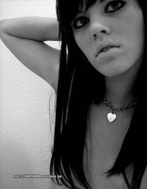 15P Cute amateur emo girlfriend teasing on cam
