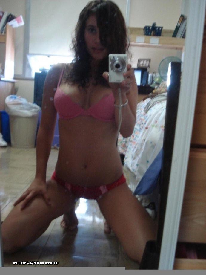 15P Horny amateur teens posing in selfpics
