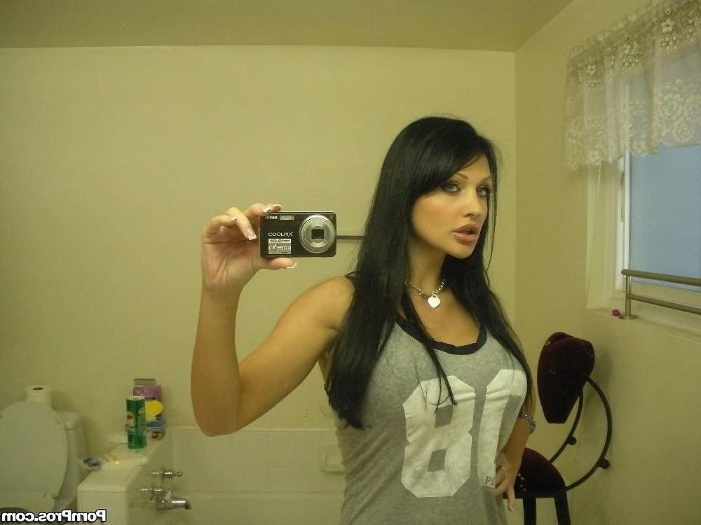 18P Beautiful ex girlfriend takes pics then fucks on camera