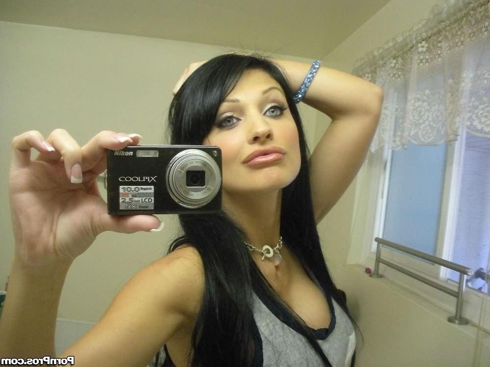 18P Beautiful ex girlfriend takes pics then fucks on camera