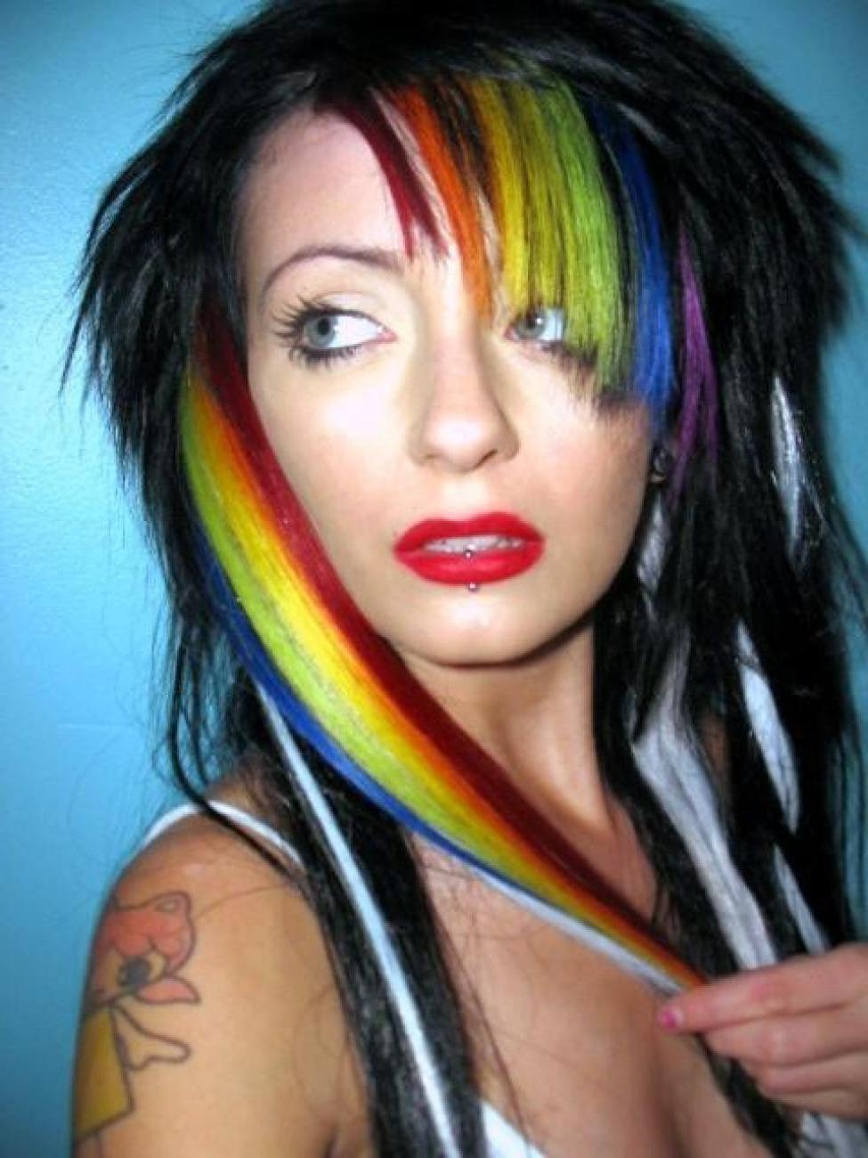 16P Hot naked babes making good use of their camera phones