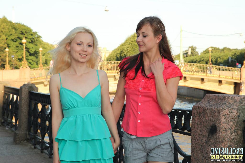 20P Teen girlfriends fun