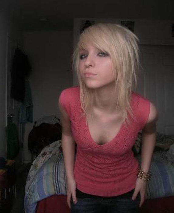 12P Slutty emo teen exposed online