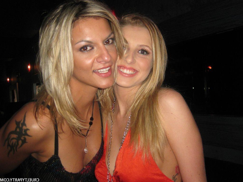 16P Naughty teen Jamey Janes parties with her whores