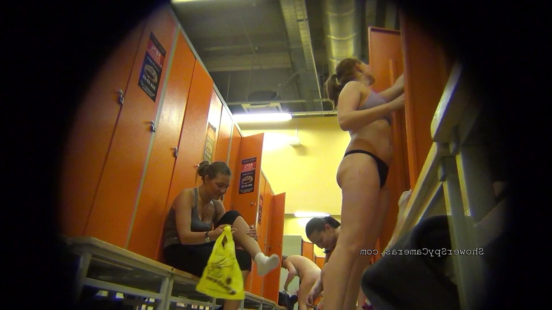 12P Cute teen gets filmed while taking off her we bikini