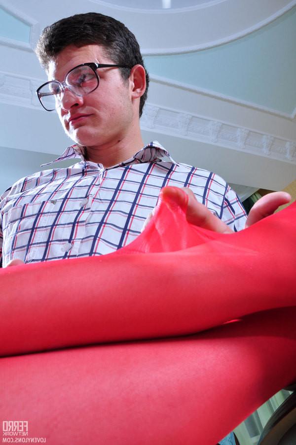 20P Babe in red stockings suck and fuck