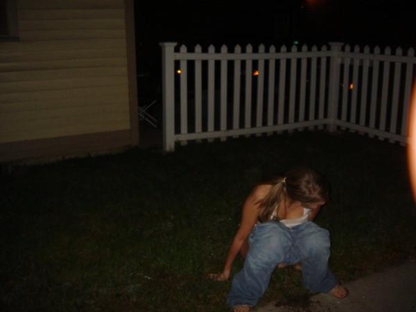 15P Hot amateur babes pissing