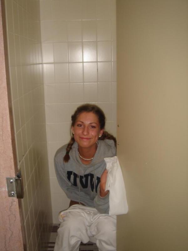 15P Amateur babes enjoy pissing