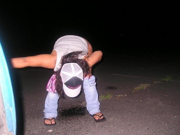 15P Amateur babes enjoy pissing