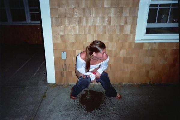 15P Amateur babes pissing