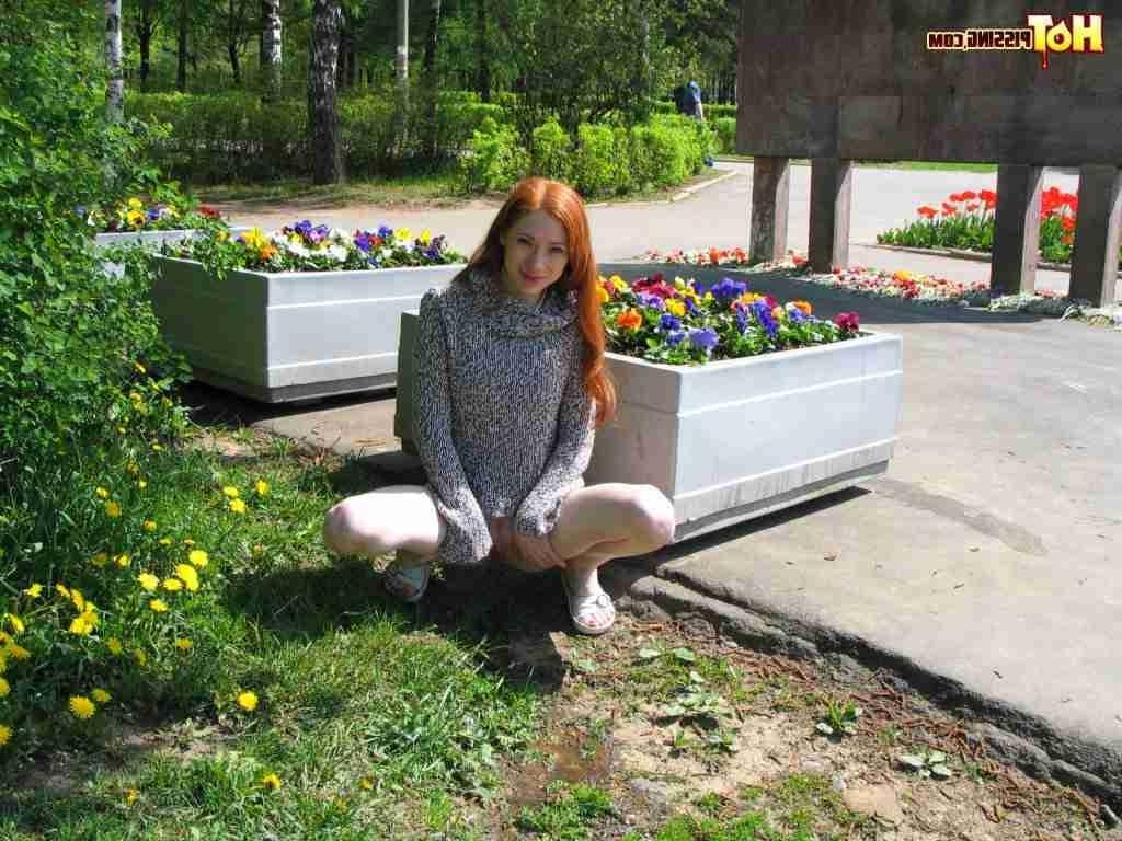 16P Redhead pissing outdoors
