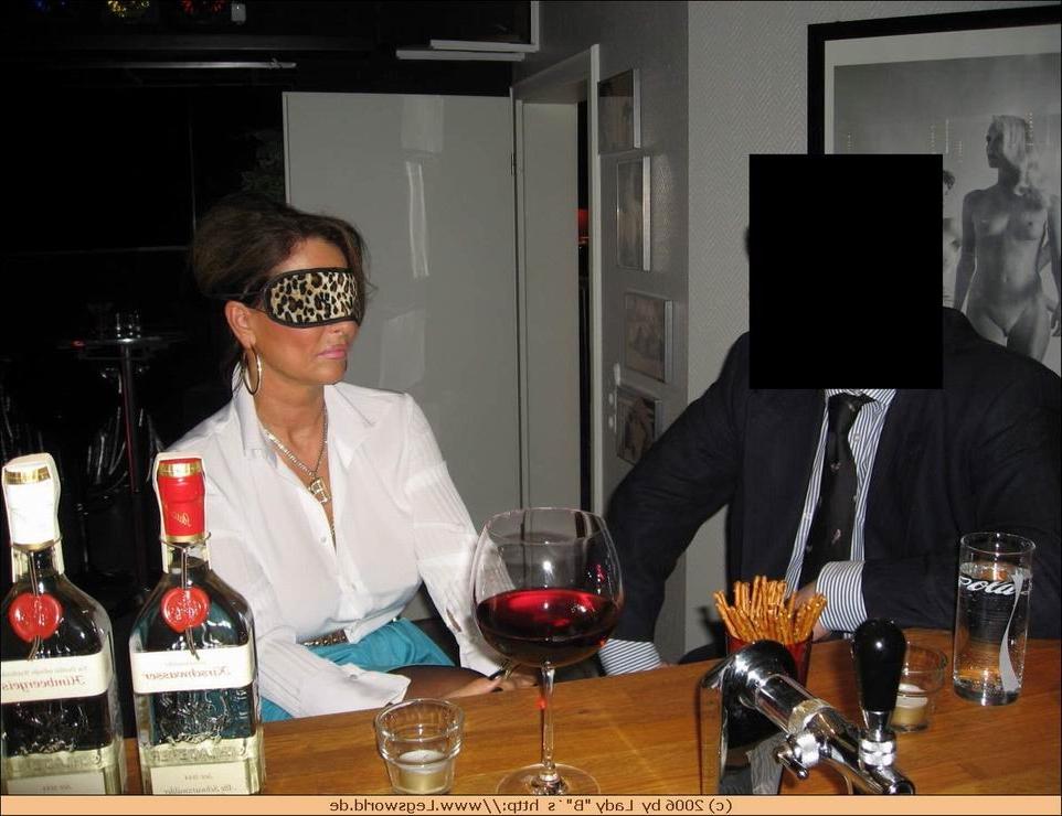 12P Stocking babe gets kinky with some stranger