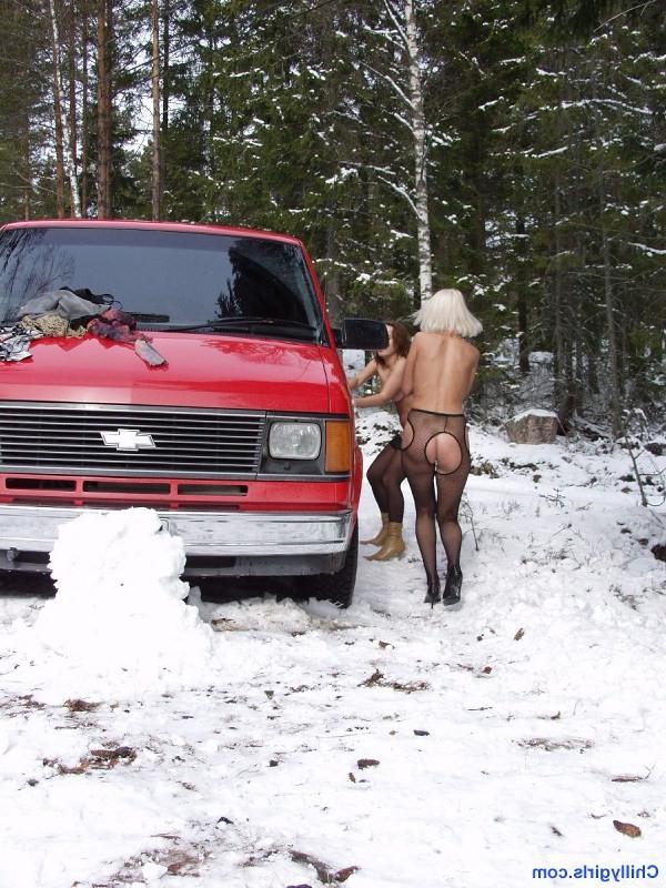 16P Girls out in the snow wearing only stockings