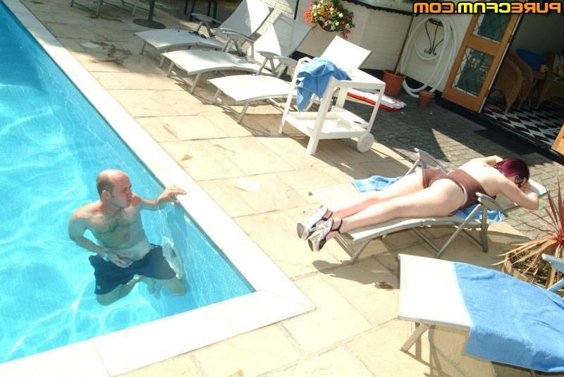 18P Pervert gets the change to fuck the hands of babes