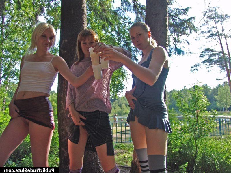 14P Three babes get naughty and run the hottest lesbian show in the park
