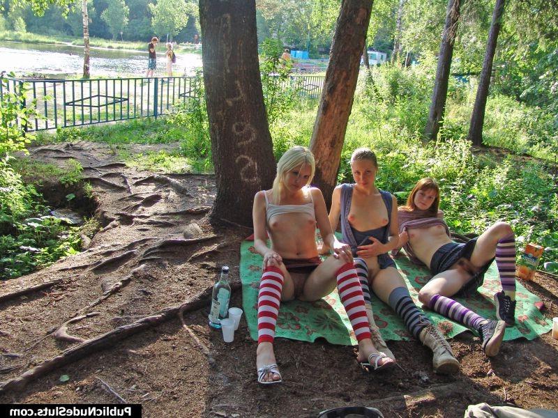 14P Three babes get naughty and run the hottest lesbian show in the park