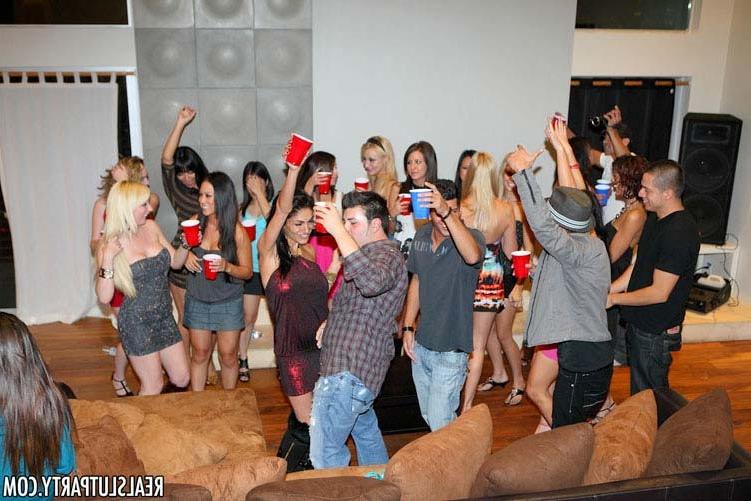 17P Insane college fuck fest with hot babes sucking and fucking