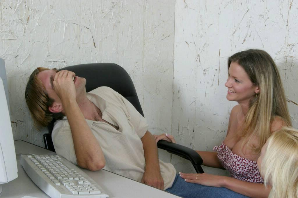 15P Two blonde sluts fucking their boss