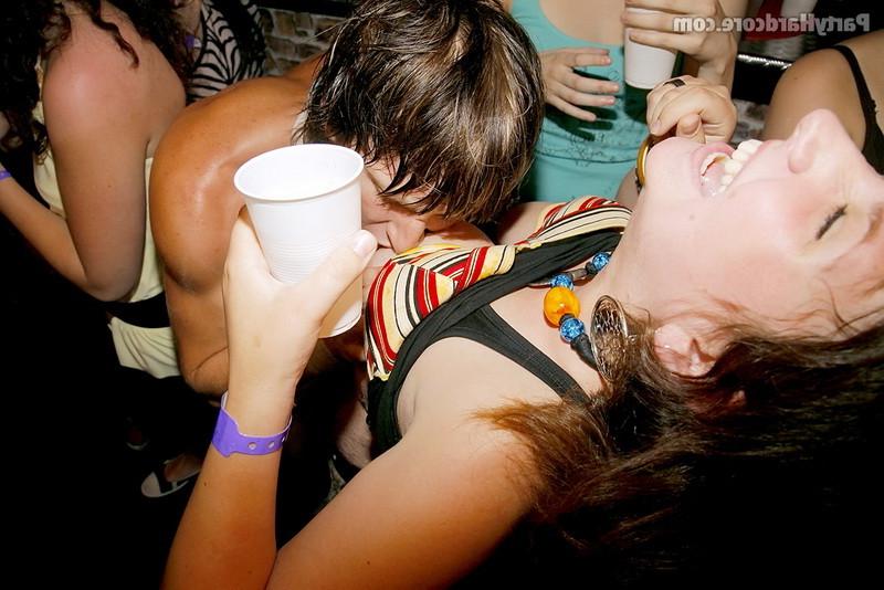 16P Hot sexy horny european babes sucking and fucked at a party
