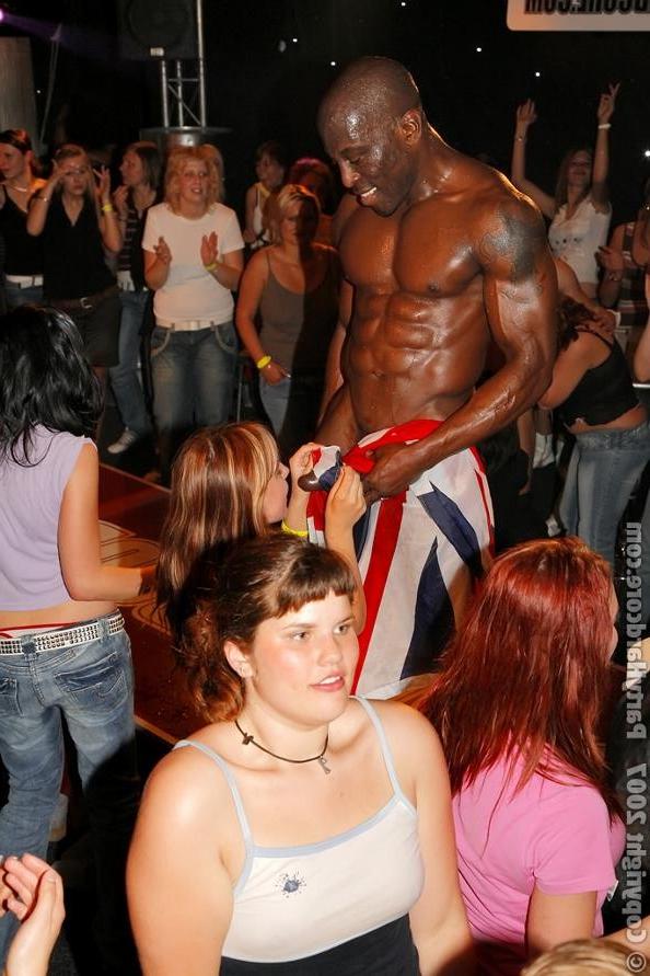 19P Naive but pretty horny babes suck off black hung stripper