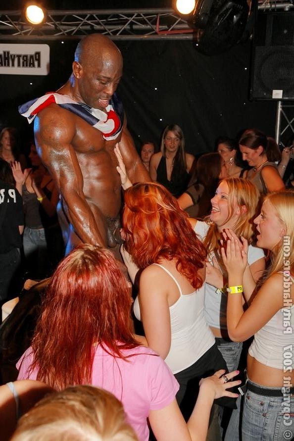 19P Naive but pretty horny babes suck off black hung stripper