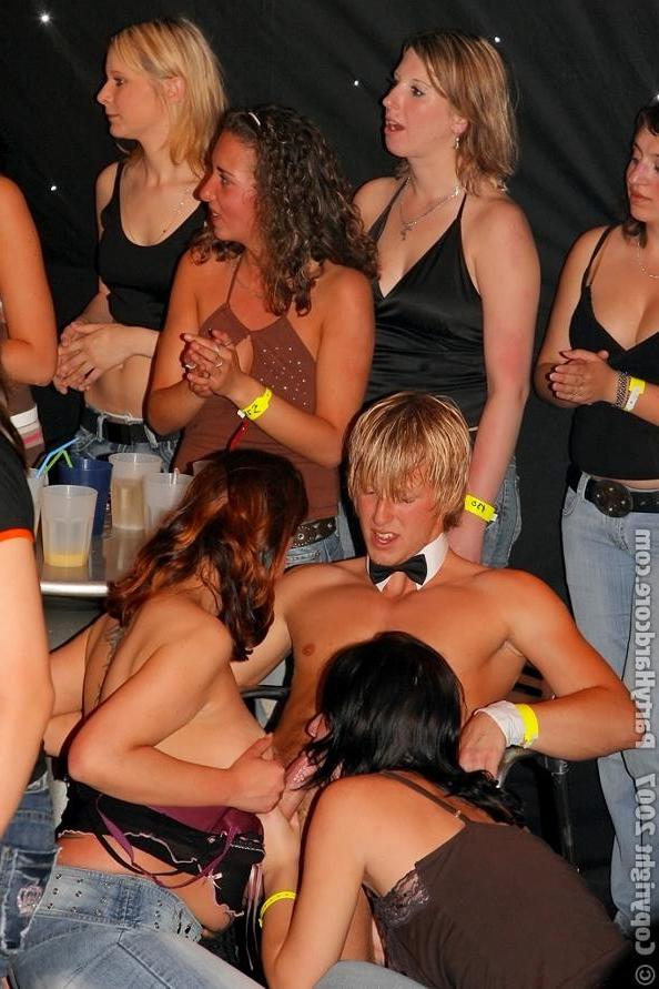 19P Naive but pretty horny babes suck off black hung stripper