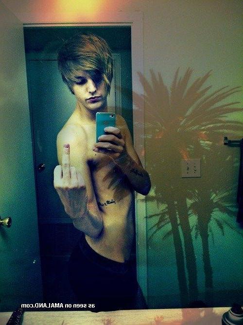 10P Nice gallery of skinny self-shooting emo twinks
