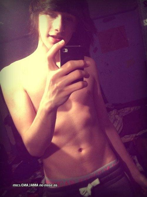 10P Nice gallery of skinny self-shooting emo twinks