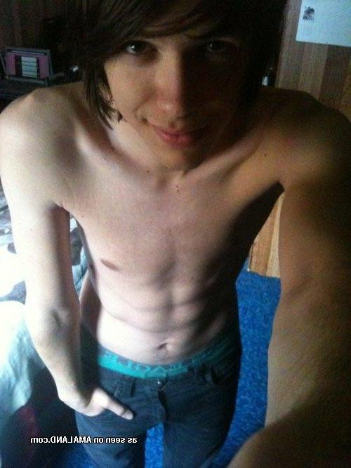 10P Nice gallery of skinny self-shooting emo twinks